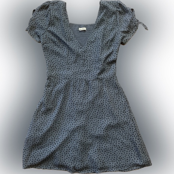 Abercrombie & Fitch blue leopard print tie-sleeve flowy mini dress XS V-neck - Picture 3 of 12